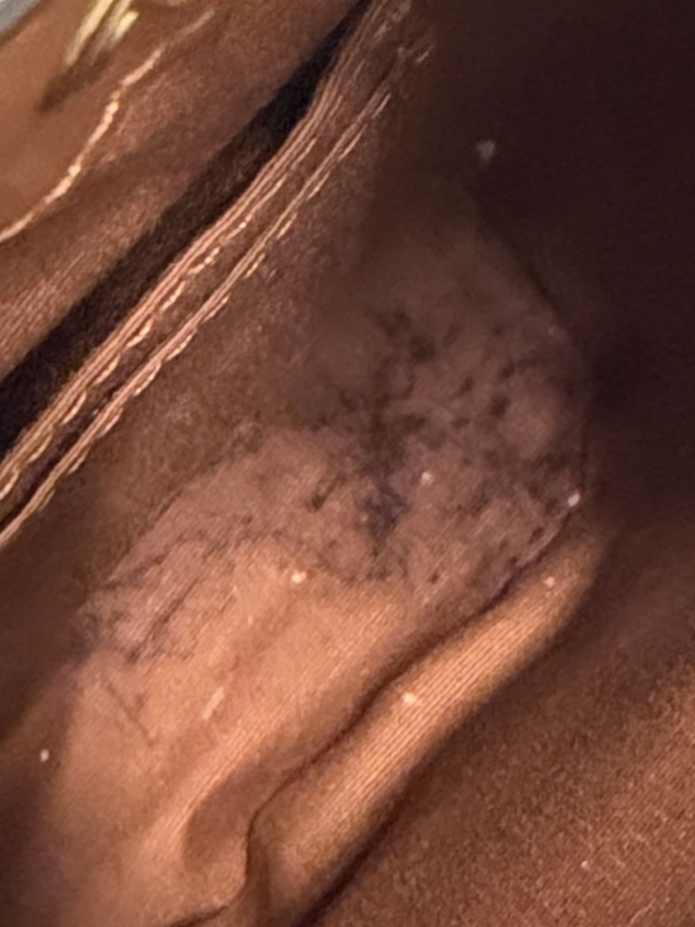 Coach Signature Rainbow Stripe
Bucket Bag | Jacquard Canvas & Leather - Picture 10 of 11